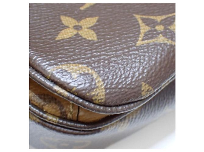 Borsa Louis Vuitton Pochette Metis MM Marrone - vista 10