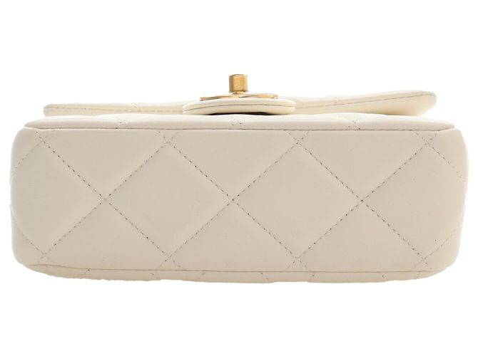 Chanel White Mini Quilted Lambskin Pearl My Perfect Single Flap Bianco - vista 3