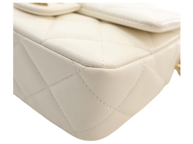 Chanel White Mini Quilted Lambskin Pearl My Perfect Single Flap Bianco - vista 8