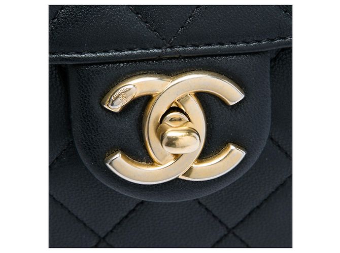 Chanel Black Small Quilted Goatskin Chic Pearls Flap Nero - vista 5