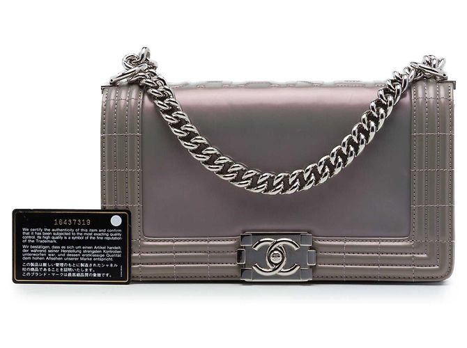 Chanel Gray Old Medium Iridescent Patent Boy Reverso Flap Marrone - vista 7