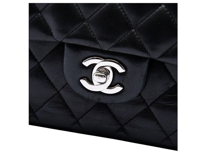 Chanel Black Medium Classic Lambskin Double Flap Schwarz - Ansicht 5