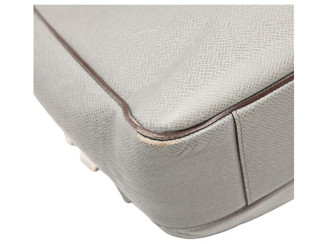 Louis Vuitton Gray Taiga Vassili GM Marrone - vista 6