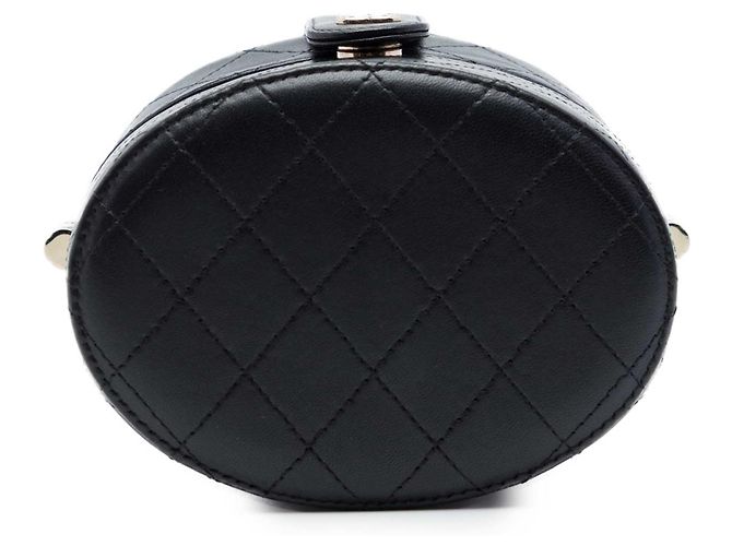 Clutch Vanity redonda Chanel em pele de cordeiro acolchoada preta com corrente CC Preto - vista 3