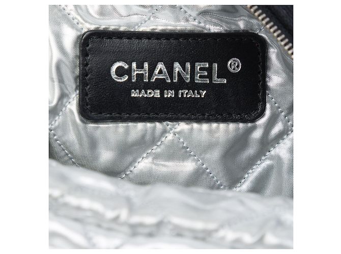 Chanel Black CC Quilted Terry Cloth Flap Nero - vista 5