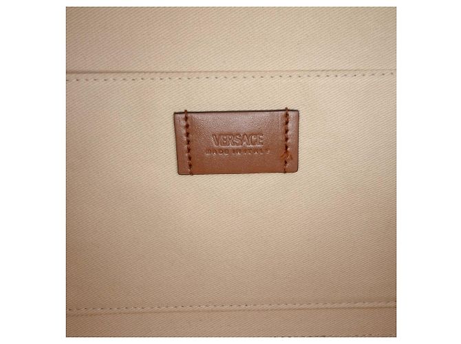 Versace Messenger-Tasche aus braunem Canvas mit Allover-Print - Ansicht 5