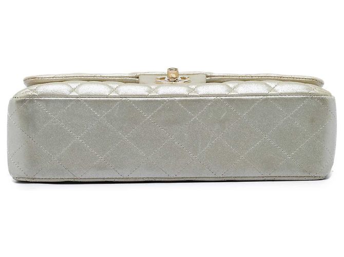 Chanel Gold Medium Classic Iridescent Lambskin Double Flap D'oro - vista 3