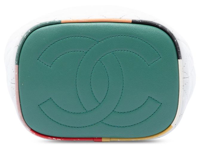 Bolsa Bucket Chanel White Paris Cuba CC em pele de cordeiro acolchoada com corrente Branco - vista 3