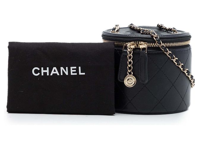 Vanity Necessaire Chanel in pelle di agnello matelassé nera con catena e ciondolo Nero - vista 7