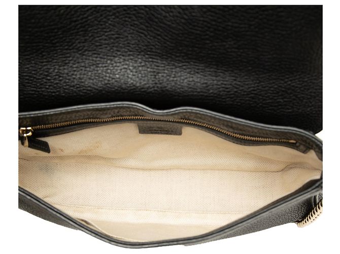 Gucci Soho Chain Flap Crossbody in pelle di vitello nera Medium Nero - vista 4