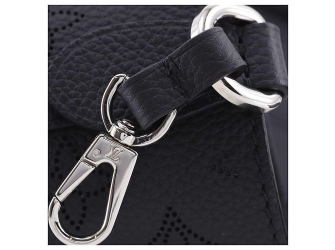 Louis Vuitton Black Monogram Mahina Blossom MM Nero - vista 9