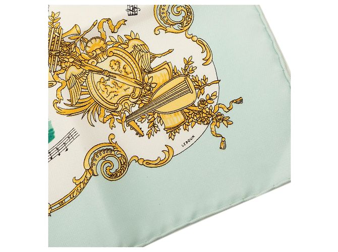 Hermès White Chansons de France Seidentaschentuch 45 Weiß - Ansicht 5