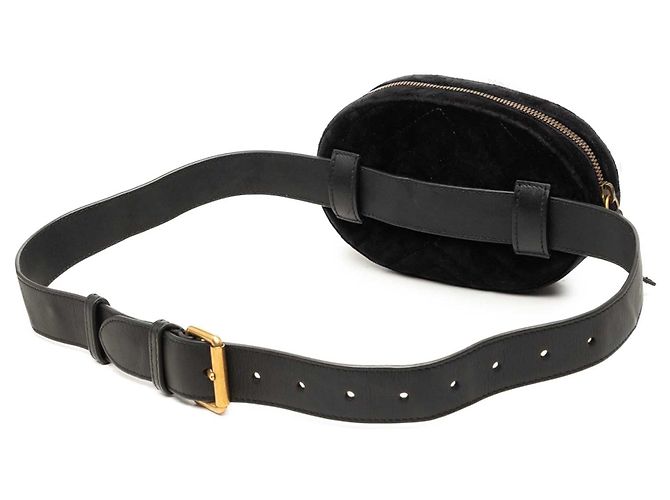 Gucci GG Marmont Gürteltasche aus gestepptem schwarzem Samt - Ansicht 2