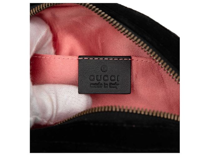 Gucci GG Marmont Gürteltasche aus gestepptem schwarzem Samt - Ansicht 5