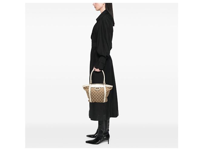Borsa a mano Gucci Abbey D Ring in tela GG beige - vista 6