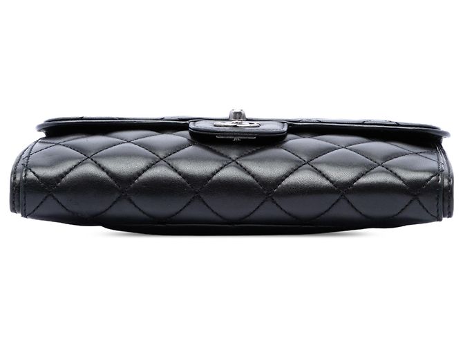 Chanel Black Small Quilted Lambskin Citizen Zip Flap Nero - vista 3
