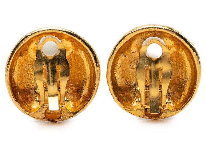 Orecchini a clip Chanel Gold placcati oro con logo inciso D'oro - vista 3