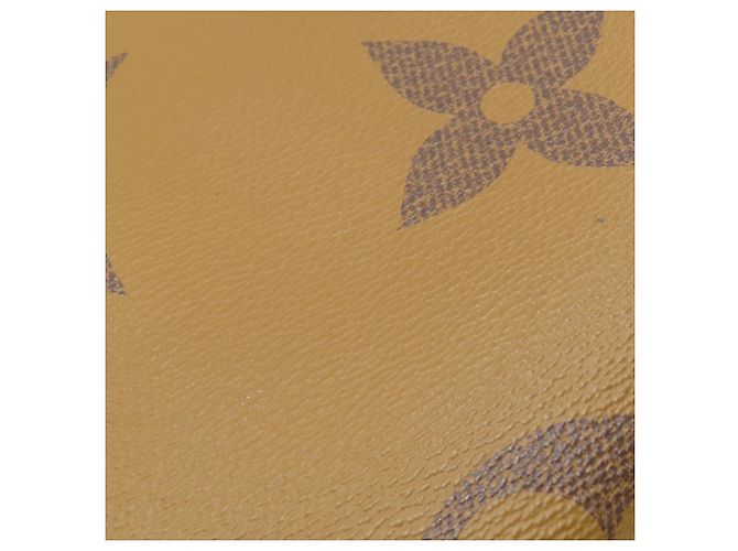 Borsa Tote Louis Vuitton Monogram Reverse OnTheGo GM Monogramma - vista 15