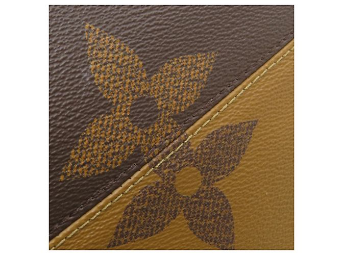 Borsa Tote Louis Vuitton Monogram Reverse OnTheGo GM Monogramma - vista 16