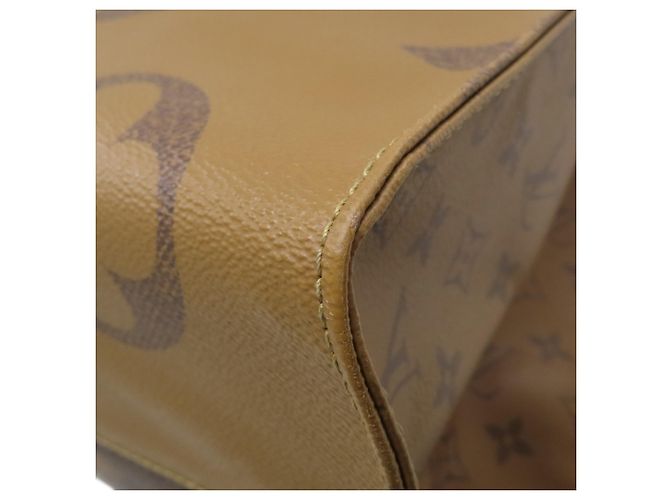 Borsa Tote Louis Vuitton Monogram Reverse OnTheGo GM Monogramma - vista 22