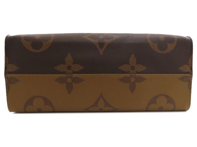 Borsa Tote Louis Vuitton Monogram Reverse OnTheGo GM Monogramma - vista 4
