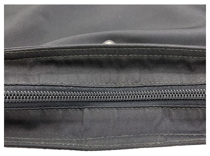 Borsa a tracolla lunga Prada in nylon nero - vista 11