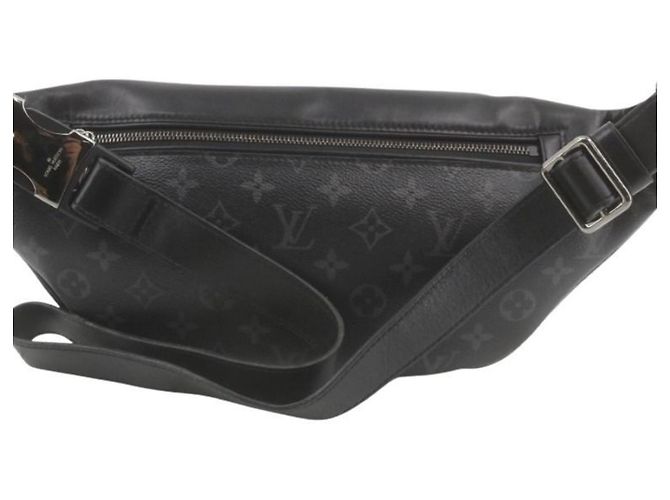 Louis Vuitton Discovery Bumbag M46035 Nero - vista 2