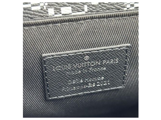 Borsa a tracolla Louis Vuitton Steamer XS Nero Bianco - vista 8