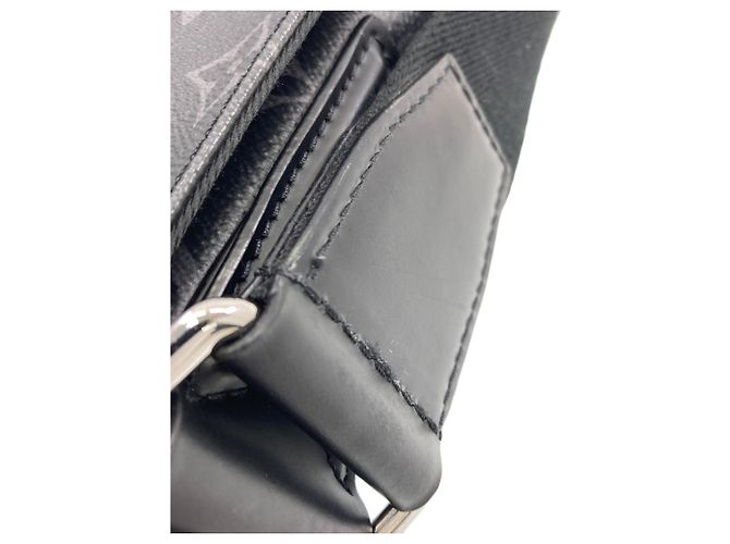 Borsa a tracolla Louis Vuitton District PM Monogramma - vista 14