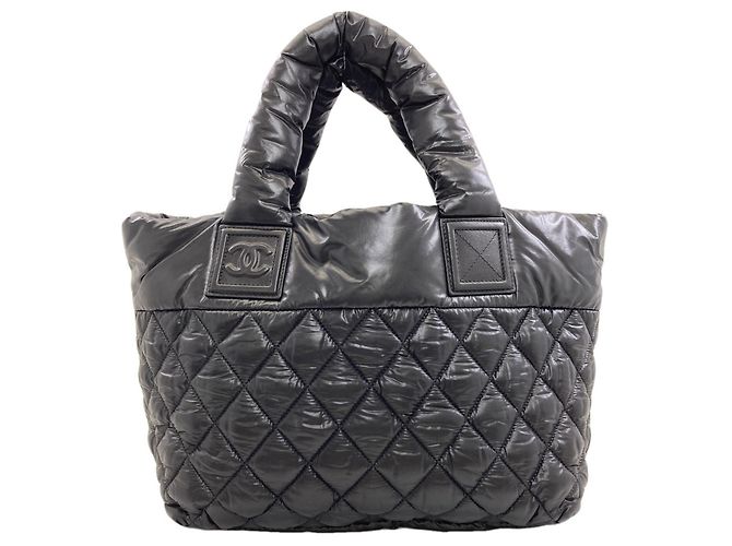 Bolso Tote Chanel Coco Cocoon en Nailon Negro - vista 2