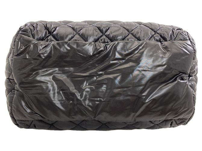 Bolso Tote Chanel Coco Cocoon en Nailon Negro - vista 4