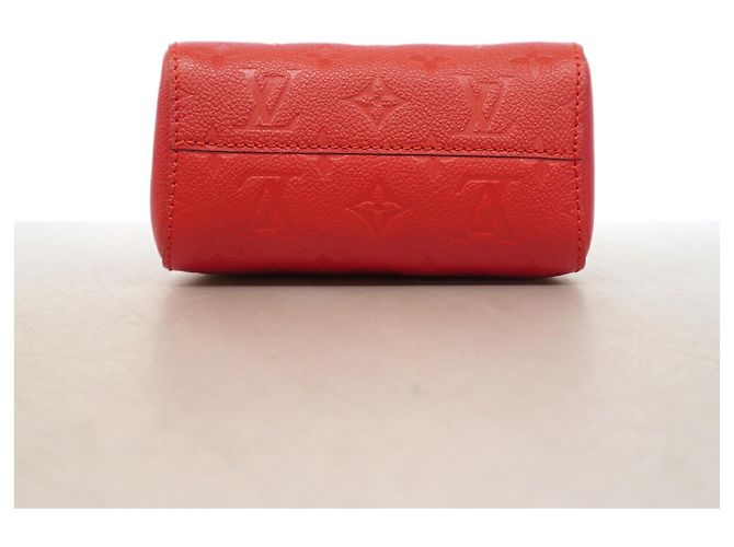 Borsa Louis Vuitton Monogram Empreinte Montaigne Nano Fuschia - vista 3