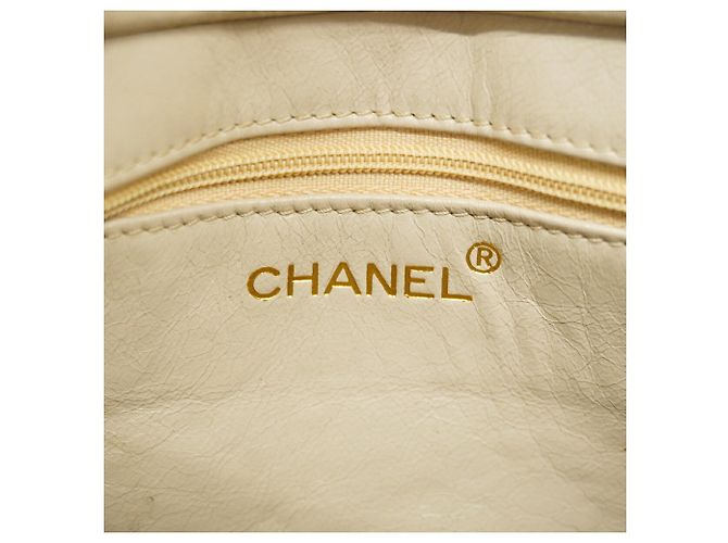 Borsa a tracolla Chanel in pelle d'agnello beige - vista 5