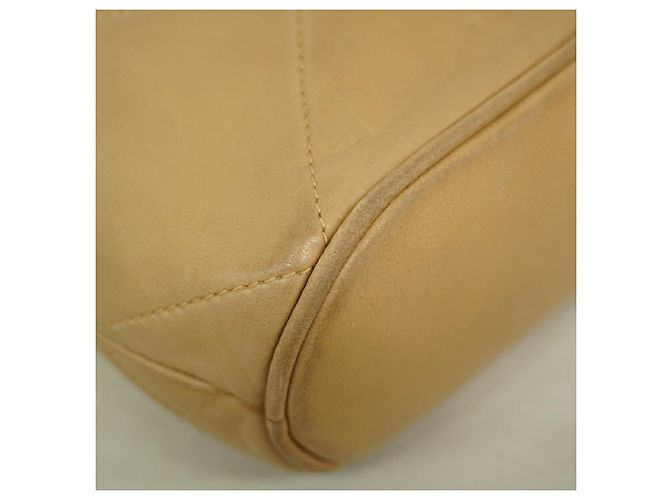 Borsa a tracolla Chanel in pelle d'agnello beige - vista 6