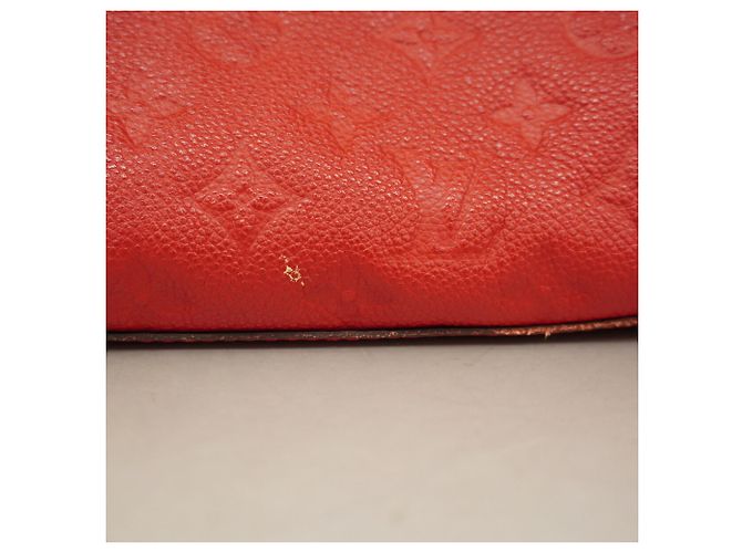 Bolso Louis Vuitton Monogram Empreinte Montaigne MM Fucsia - vista 9
