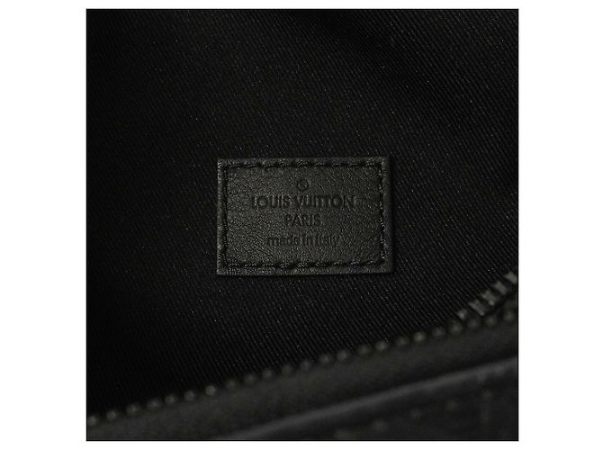 Sac banane Louis Vuitton Monogram Shadow Rush Noir - vue 5