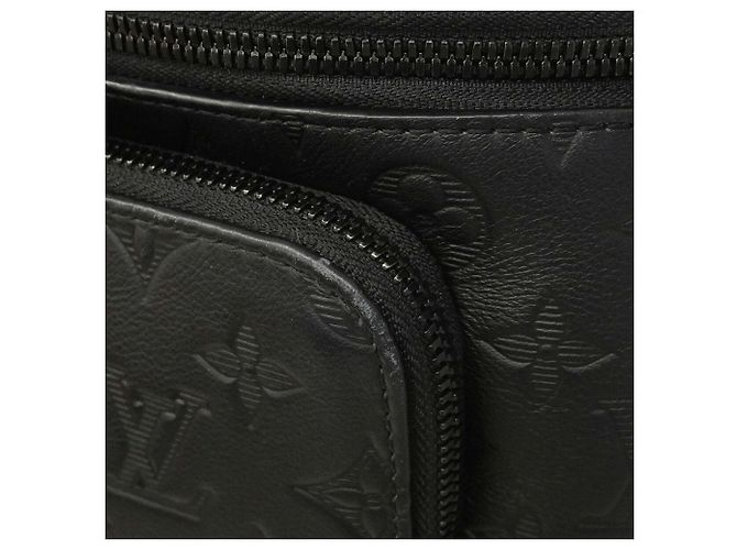 Sac banane Louis Vuitton Monogram Shadow Rush Noir - vue 6