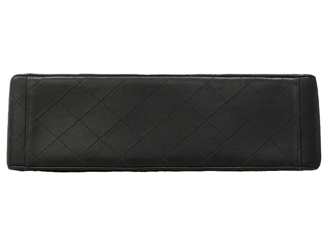 Borsa a tracolla Chanel in pelle d'agnello nera Nero - vista 3