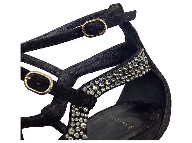 Sandali gladiatore Versace in camoscio nero con cristalli - vista 10
