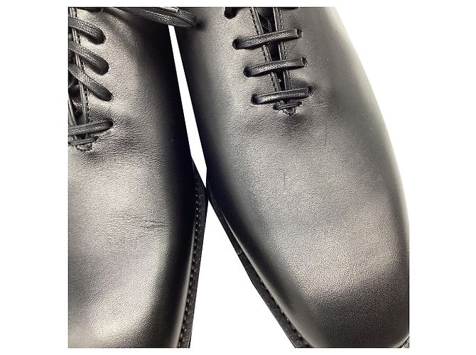 Salvatore Ferragamo Lace-Up Oxford Shoes in Black Leather - view 10