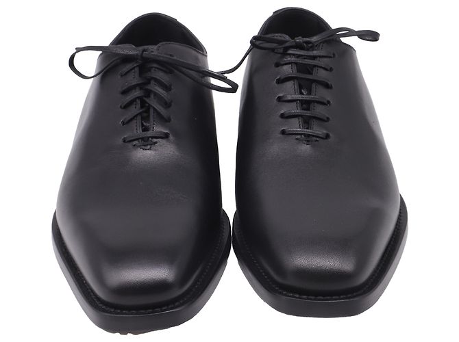 Salvatore Ferragamo Lace-Up Oxford Shoes in Black Leather - view 2