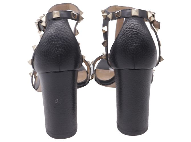Sandali con tacco Rockstud T-Strap Valentino Garavani in pelle nera Nero - vista 5