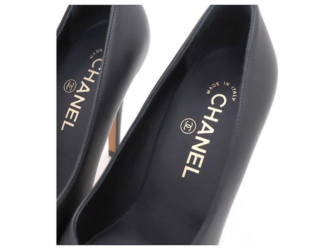 Chanel Décolleté in pelle verniciata nera da donna Nero - vista 7