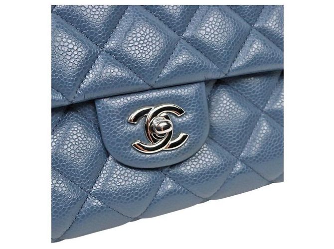 Chanel Borsa a tracolla con catena e patta in pelle caviar blu - vista 10