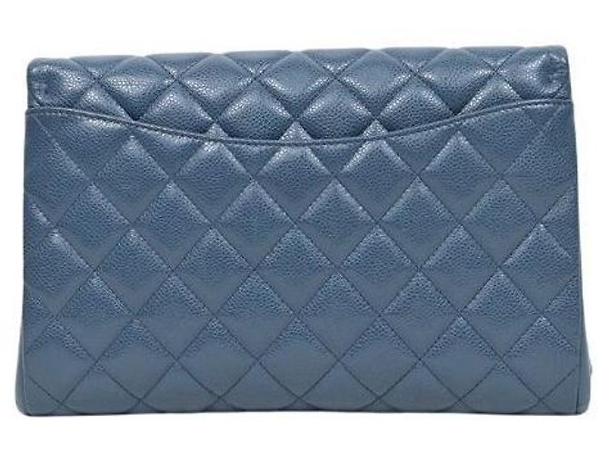 Chanel Borsa a tracolla con catena e patta in pelle caviar blu - vista 3