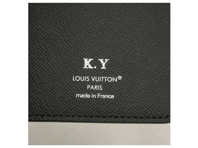 Louis Vuitton Taiga Portefeuille Brazza Long Wallet Grigio - vista 4