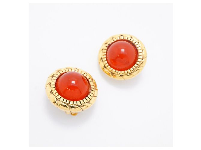 Orecchini a clip Chanel cerchio oro e rosso D'oro - vista 2