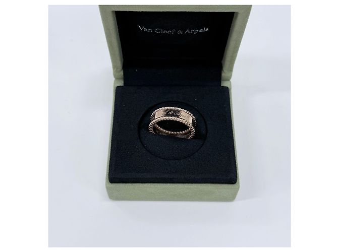 Van Cleef & Arpels 18K Rose Gold Ring Pink - view 2