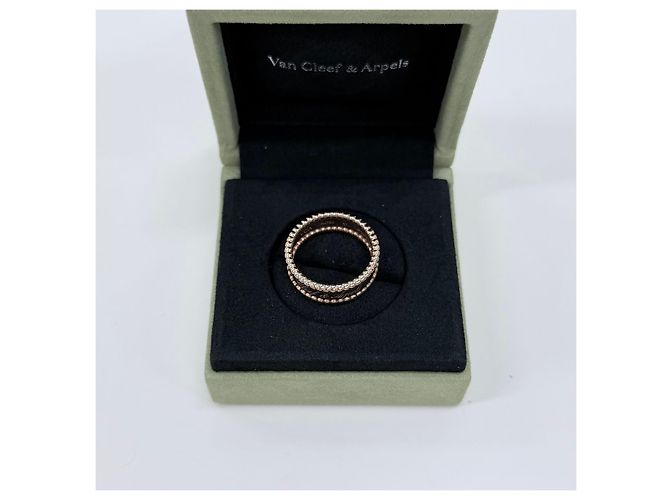 Van Cleef & Arpels 18K Rose Gold Ring Pink - view 4