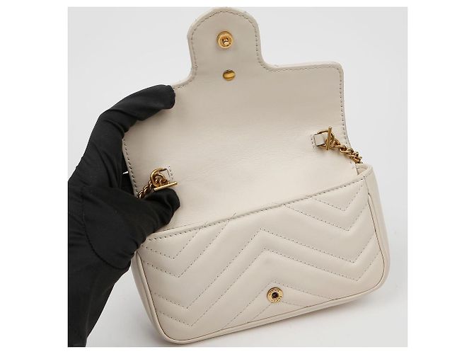 Gucci Borsa Super Mini GG Marmont Matelassé White Bianco - vista 13